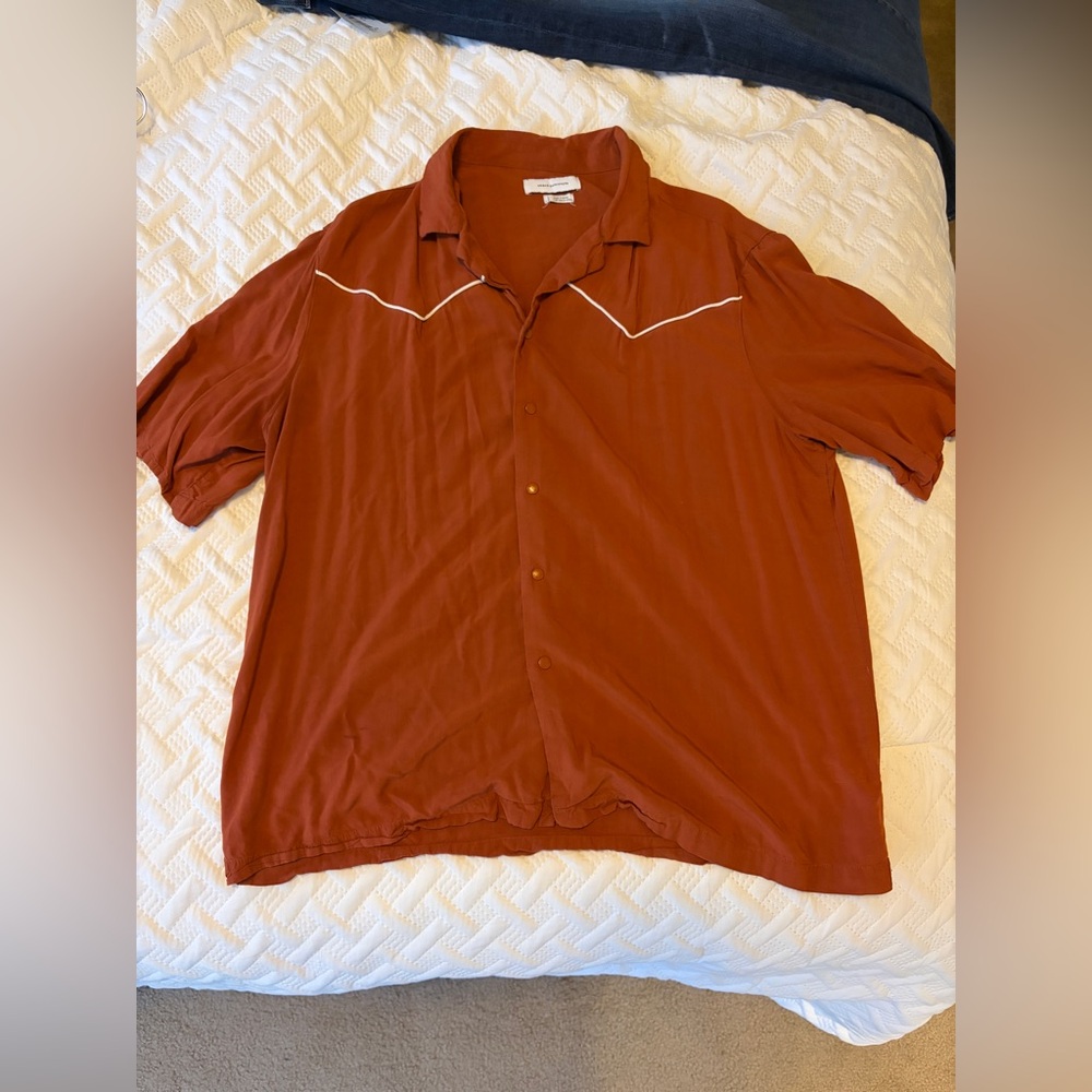Urban Outfitters Men’s (or unisex)  Terracotta UO Easy Western Button-Down Shirt - Picture 2 of 6
